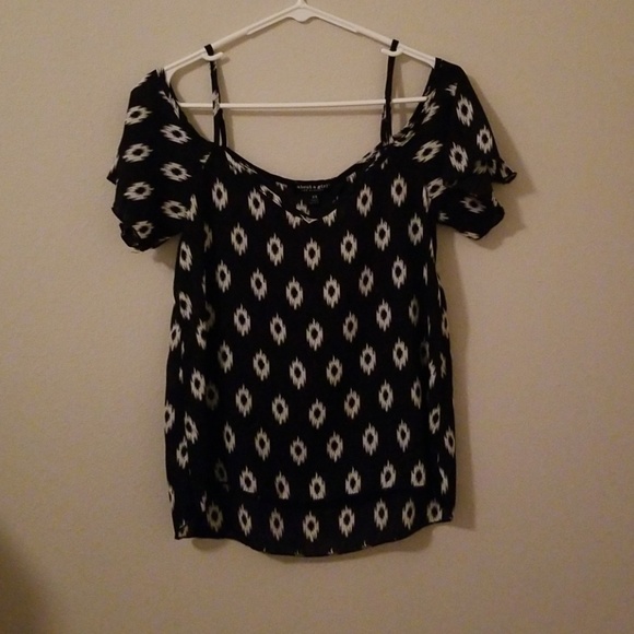 About A Girl Tops - Black tank with off the shoulder sleeves